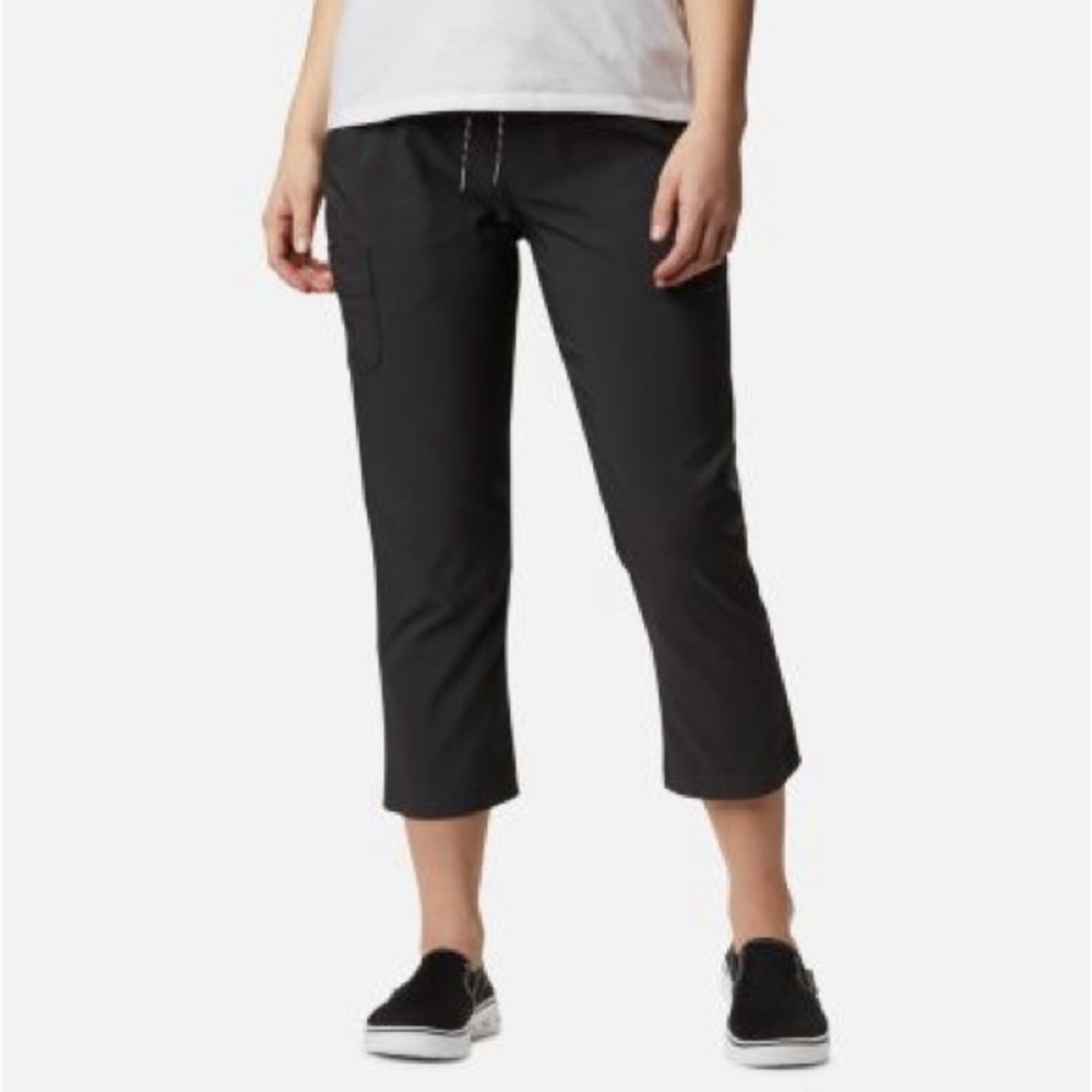 Columbia Women’s Gavin Ridge Pull On Cargo Capri Beige Size Medium